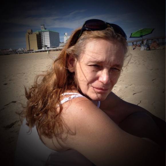 Meet your Posher, Rebecca - Picture 1 of 1